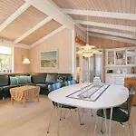 5 Star In Σπίτι διακοπών Strandby